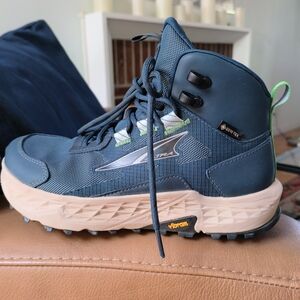 Altra Blue and Beige Footwear